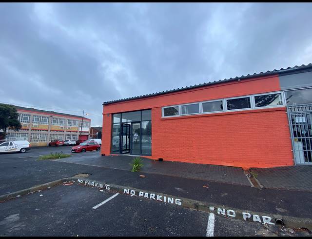 172M² RETAIL TO LET IN PAARDEN EILAND